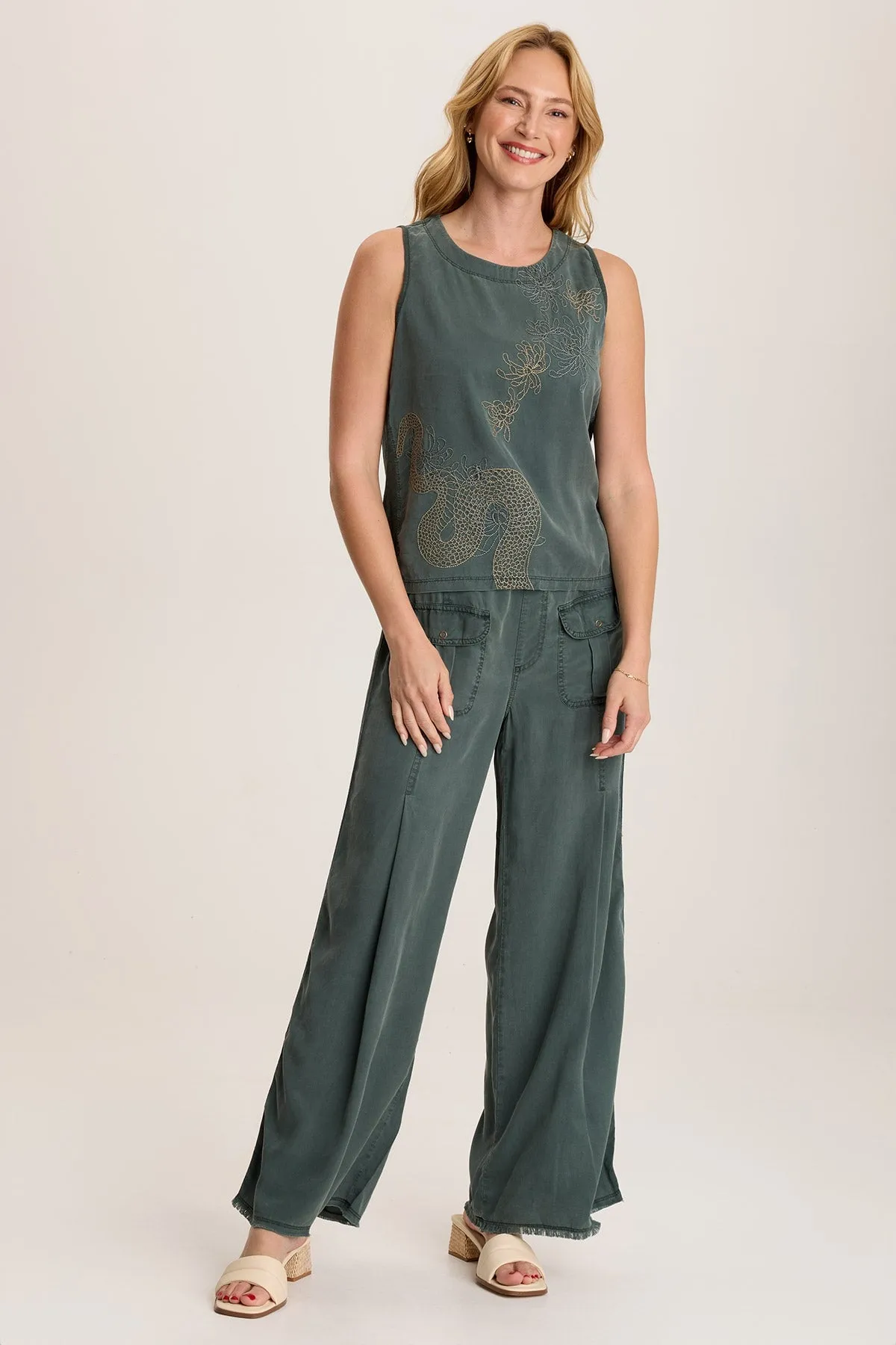Quan Twill Embroidered Tank