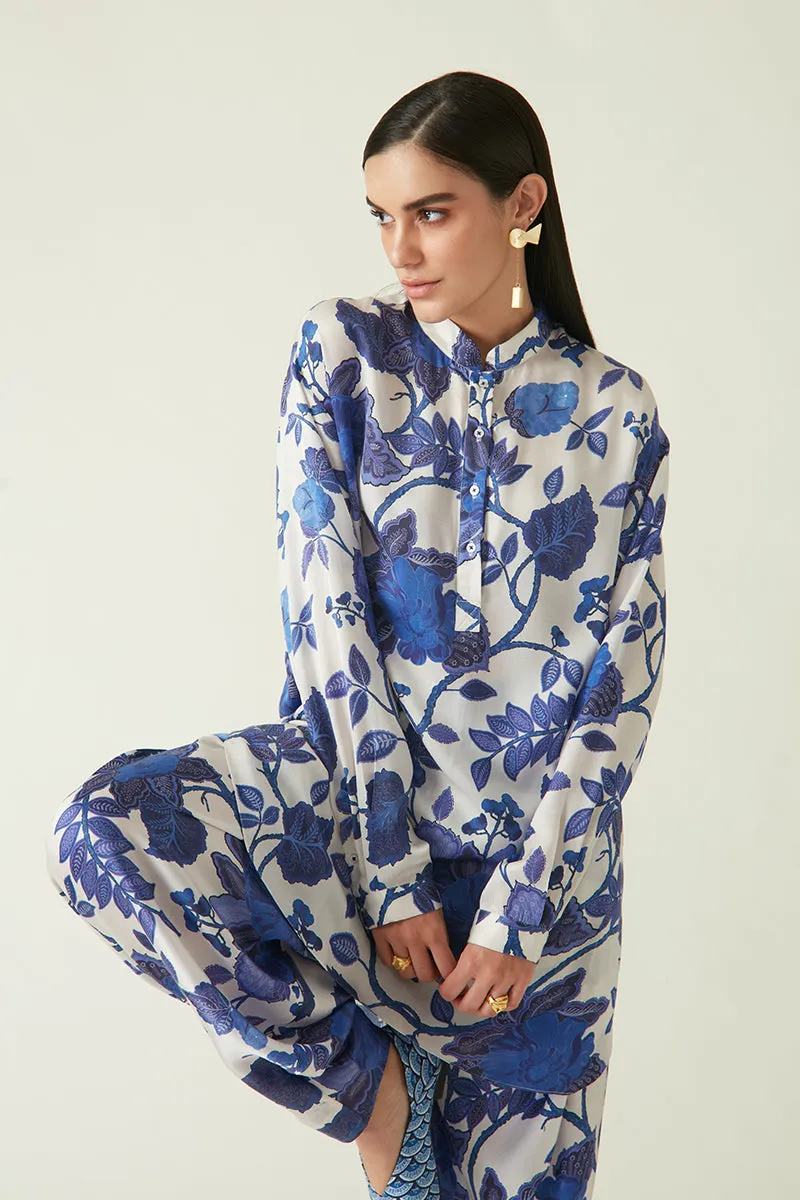 Rockefeller Holidays I  Sungai Printed Tunic  Modal Satin White/Navy Java collection 8JV-47A