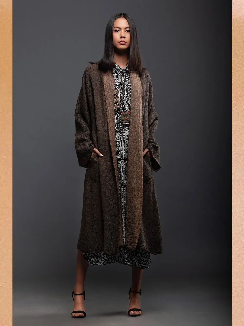 Sanskar by Sonam Dubal - Black And White Lamp Printed Morocon Tunic