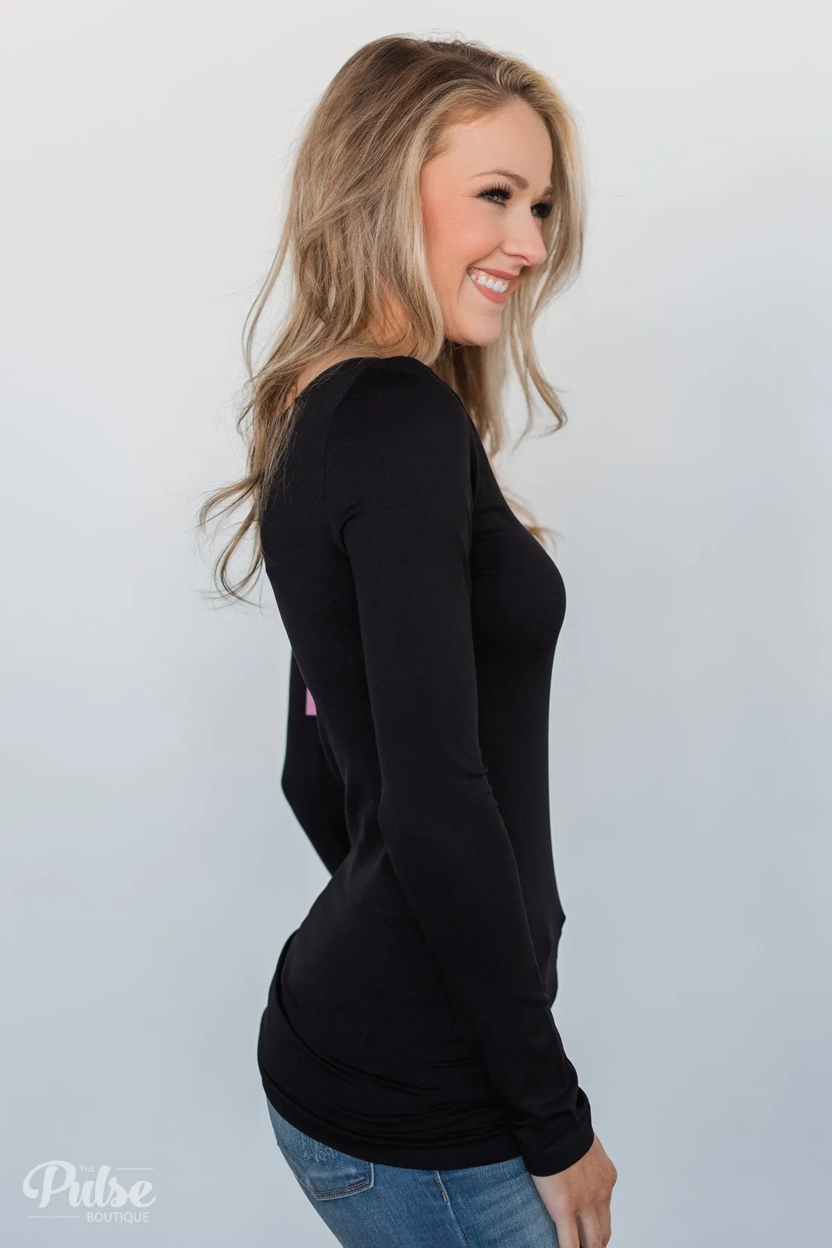 Seamless Scoop Neck Long Sleeve Top- Black