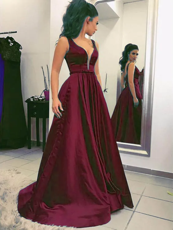Sexy Plunge V-Neck Green Long Prom Dresses Sleeveless Satin Prom Gowns for Party Evening