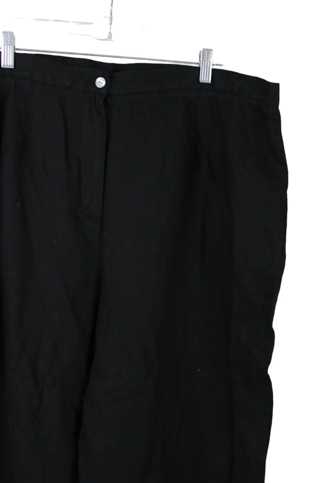 Silhouttes Black Linen Capri | 24W