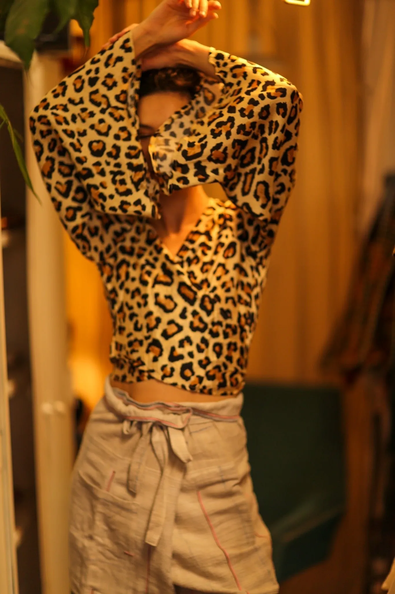 SILK WRAP TOP AURELIA LIGHT LEOPARD
