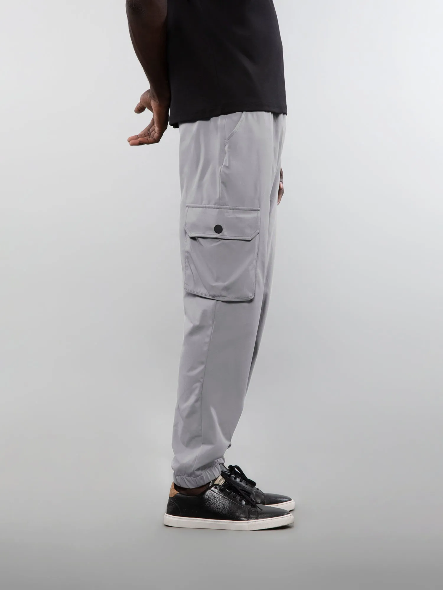Six pocket cargo pants