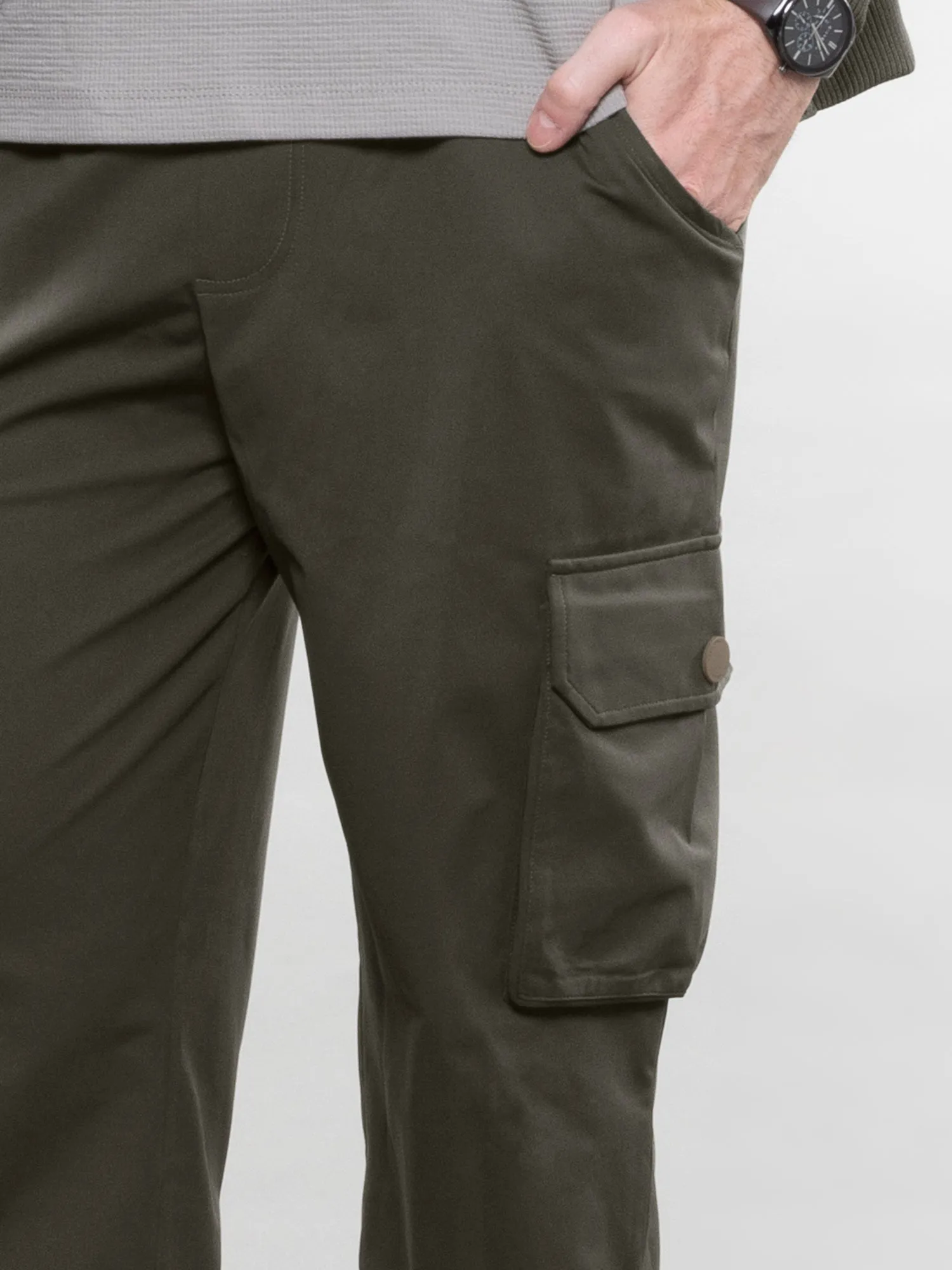 Six pocket cargo pants