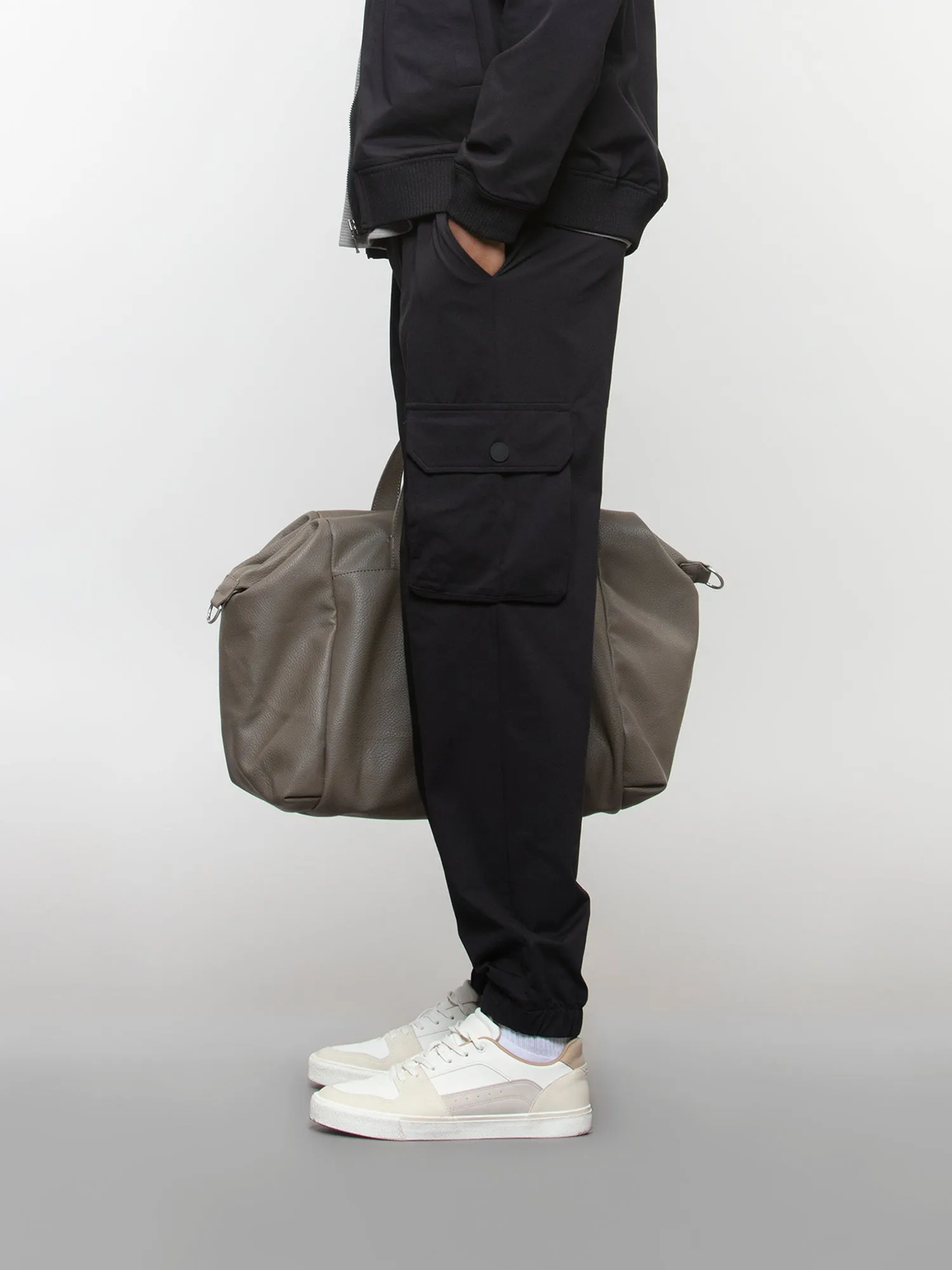 Six pocket cargo pants