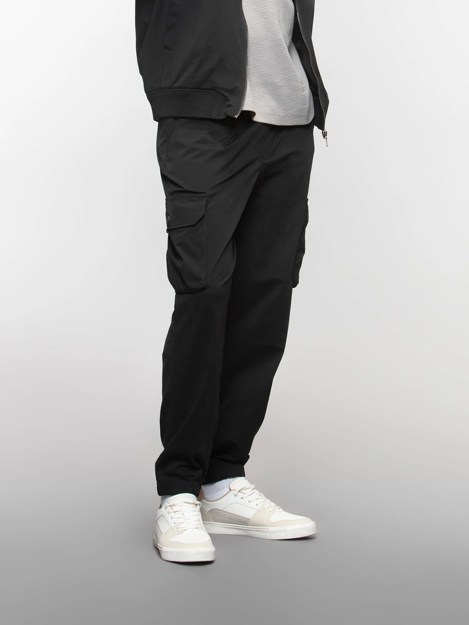 Six pocket cargo pants
