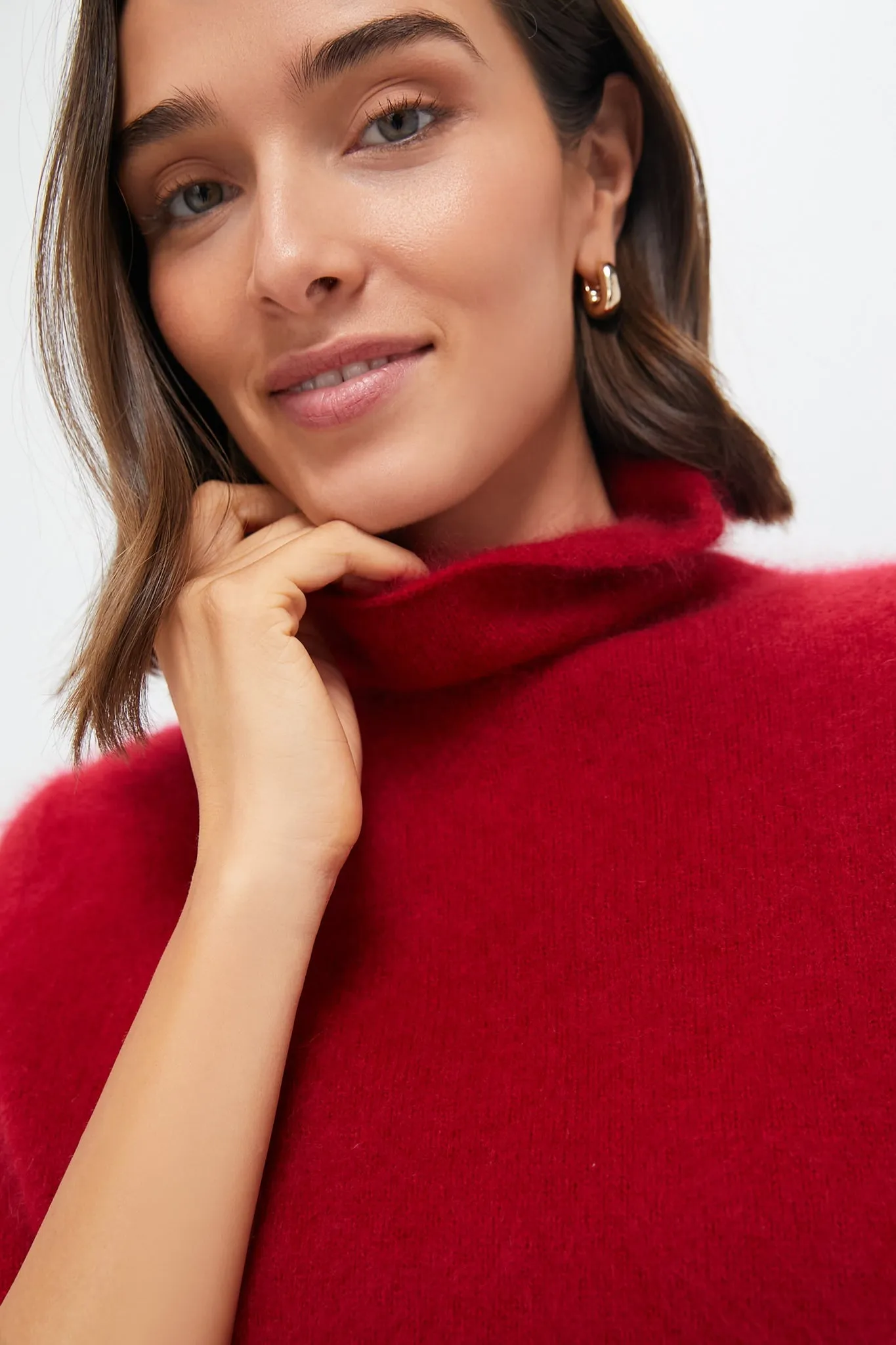 Smart-enabled Lipstick Red Trendy Turtleneck Cuddle