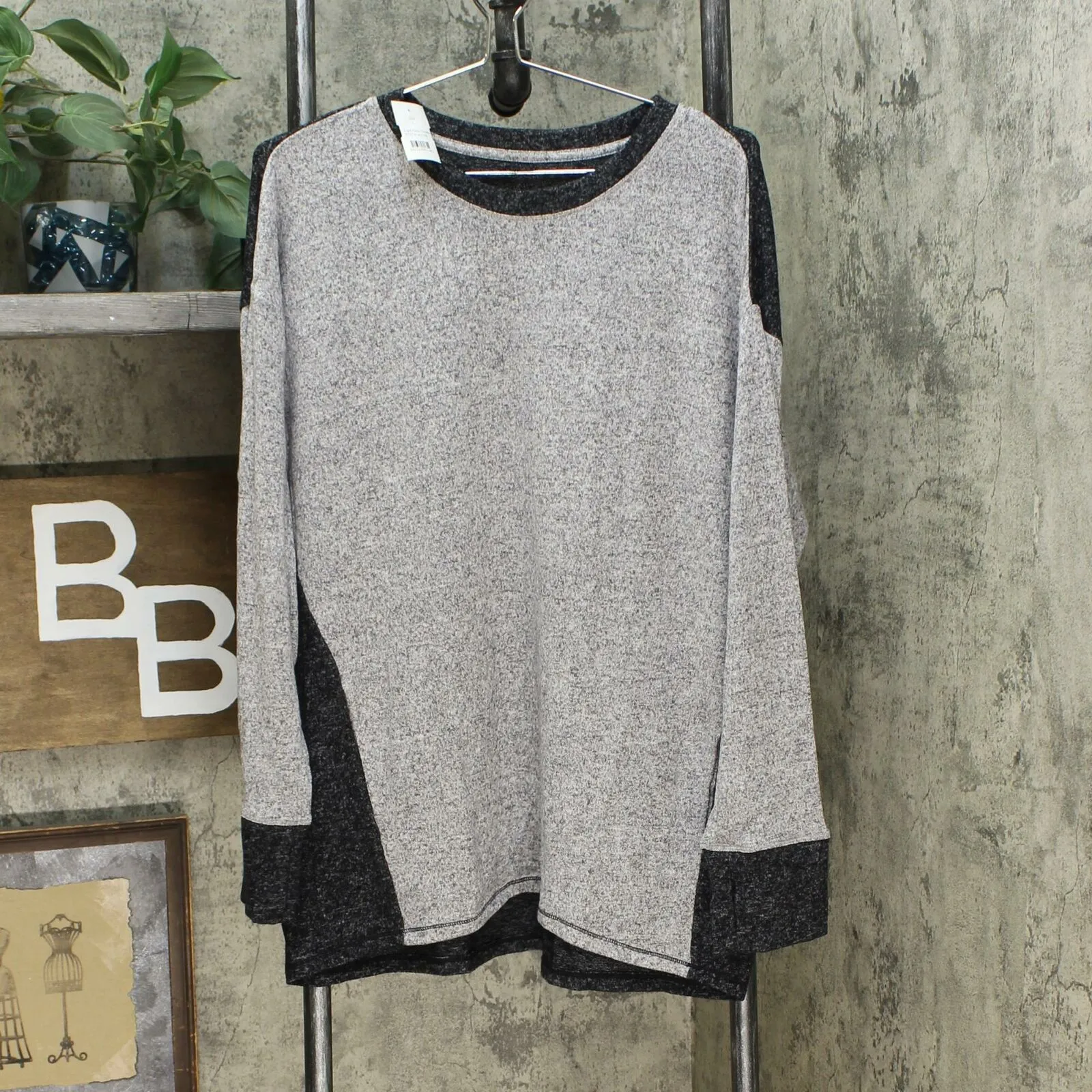 Soft & Cozy Women's Colorblock Sweater Knit Hi Low Top