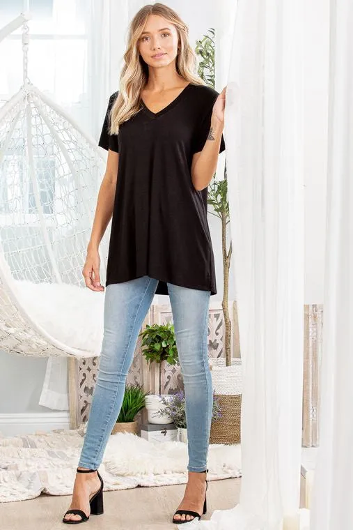 SOLID BLACK TEE