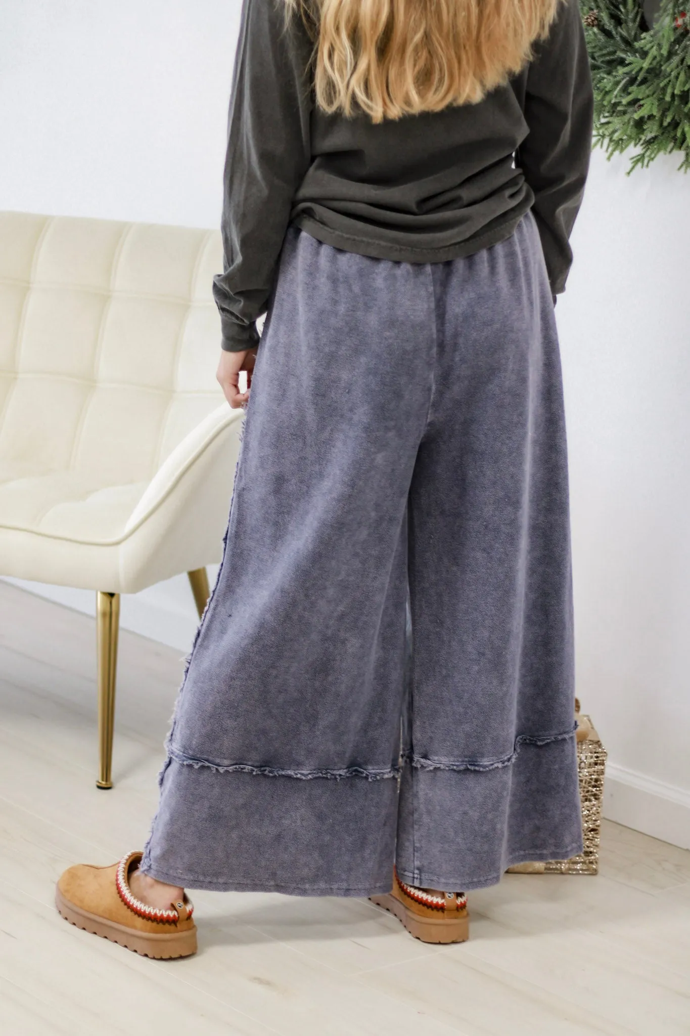 Stand Up Gal Wide Leg Pants in Midnight Blue