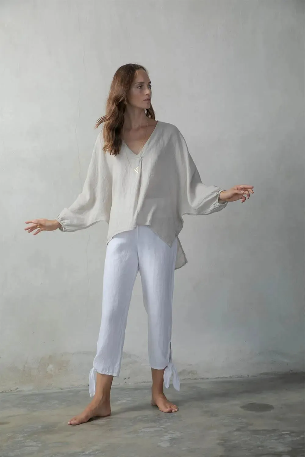 Tie Knot Capri Pants White