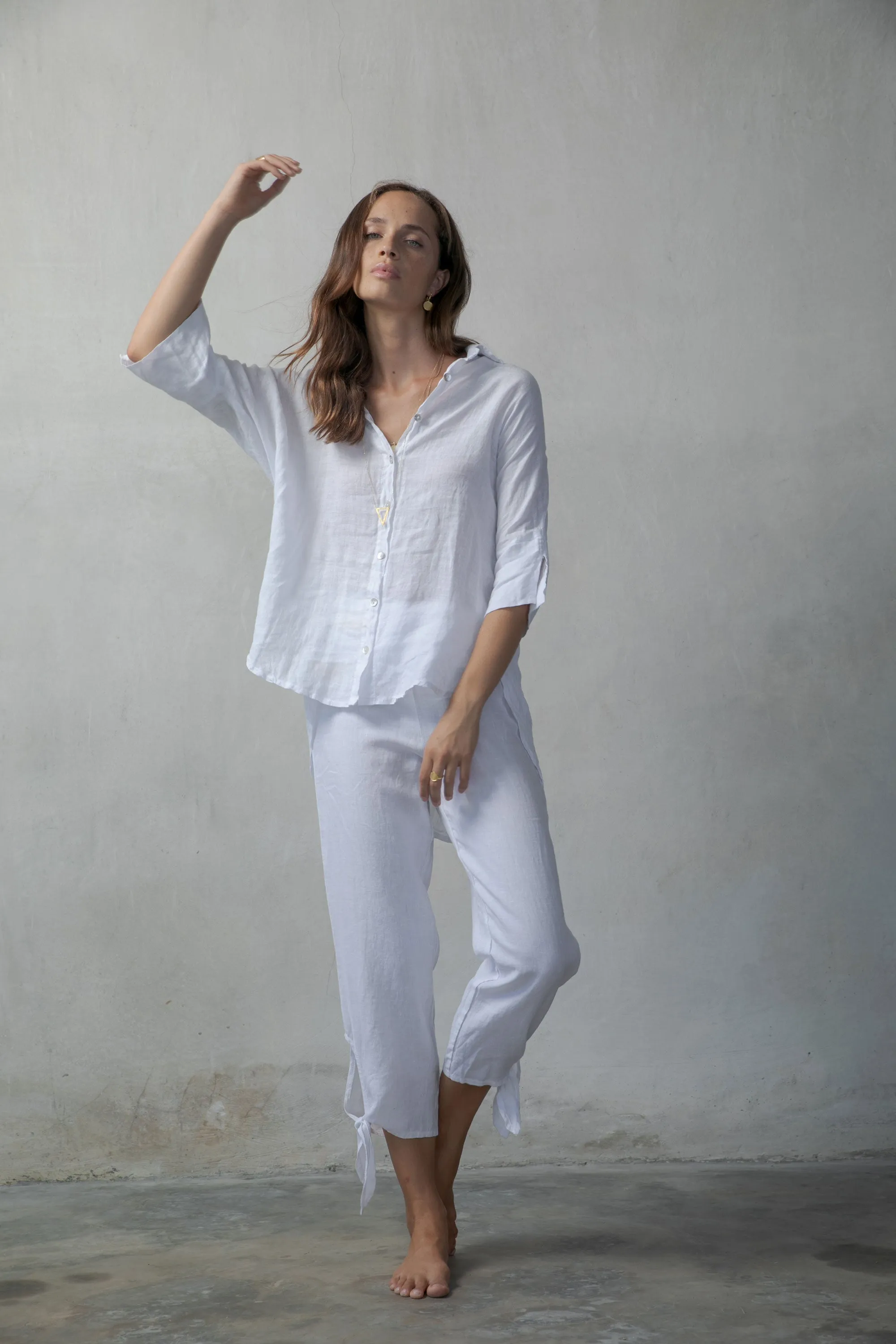 Tie Knot Capri Pants White