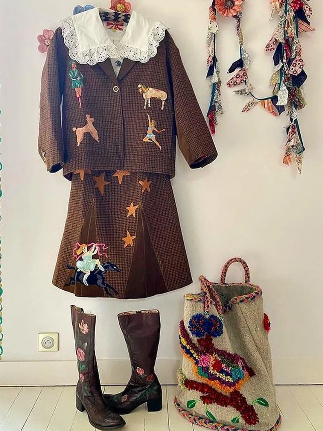 Unlogical Poem Circus Embroidered Corduroy Blazer