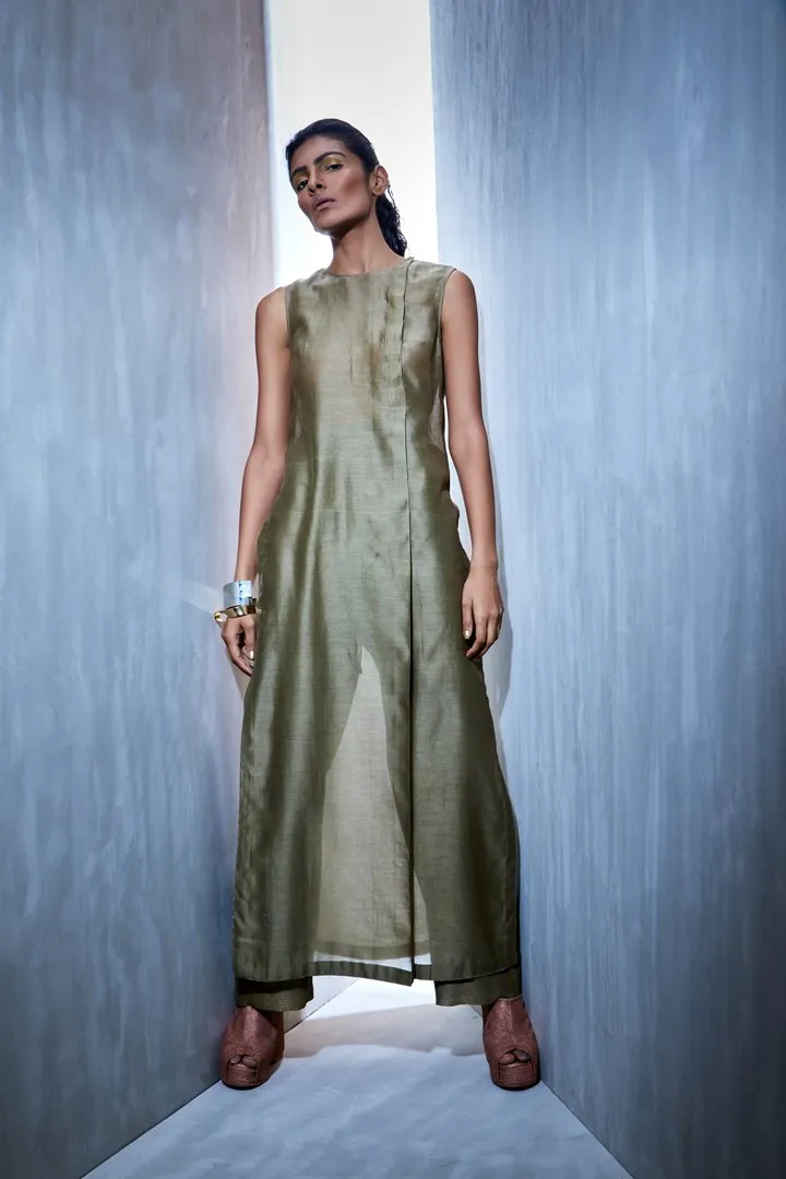 Urvashi Kaur   I   Zari Stitch Line Detail On Chanderi Silk Long Tunic