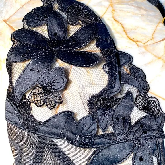 VICTORIA’S SECRET Embroidered V-Wire Teddy XS Black Floral Halter Bodysuit New