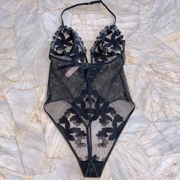 VICTORIA’S SECRET Embroidered V-Wire Teddy XS Black Floral Halter Bodysuit New
