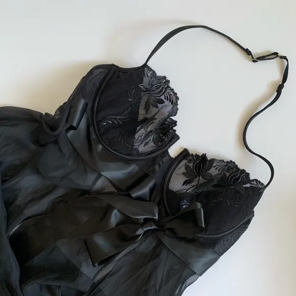 Victoria’s Secret Lace Bra Sheer Babydoll slip