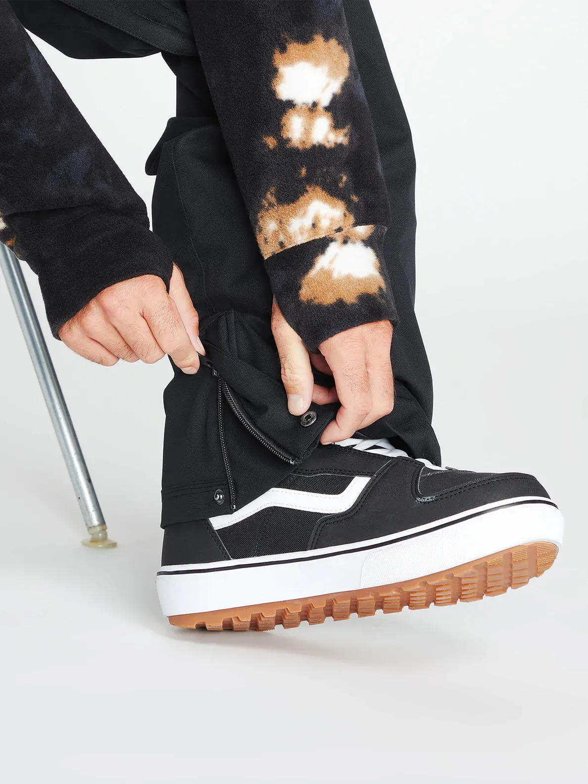 Volcom Mens SLC Cargo Snow Pants