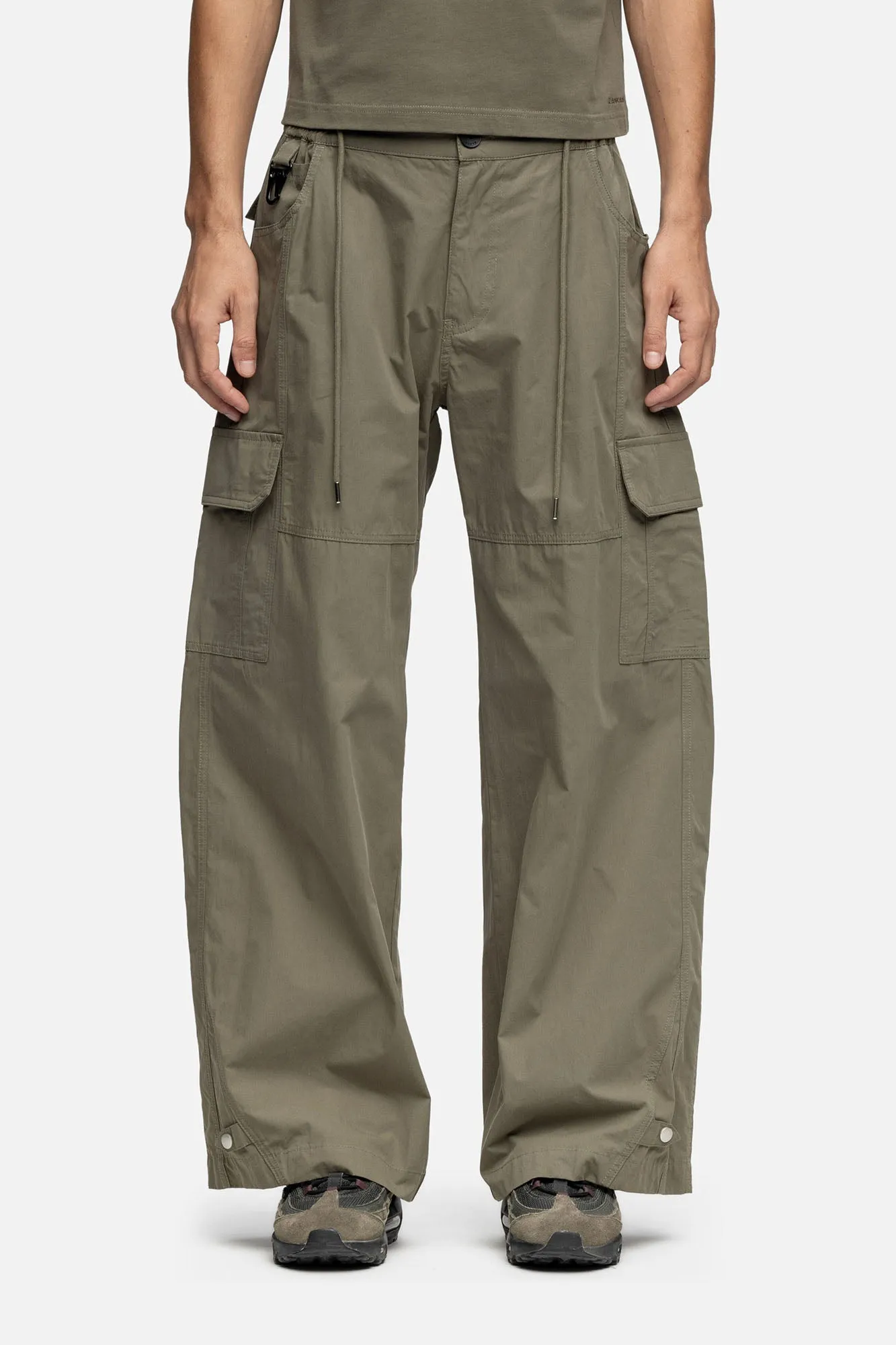 W8 CARGO MILITARY