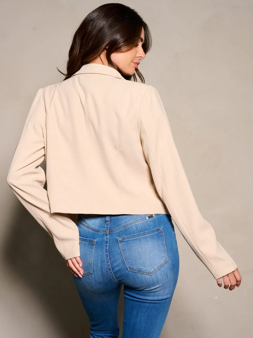 WOMEN'S LONG SLEEVE BUTTON CLOSURE CROP BLAZER