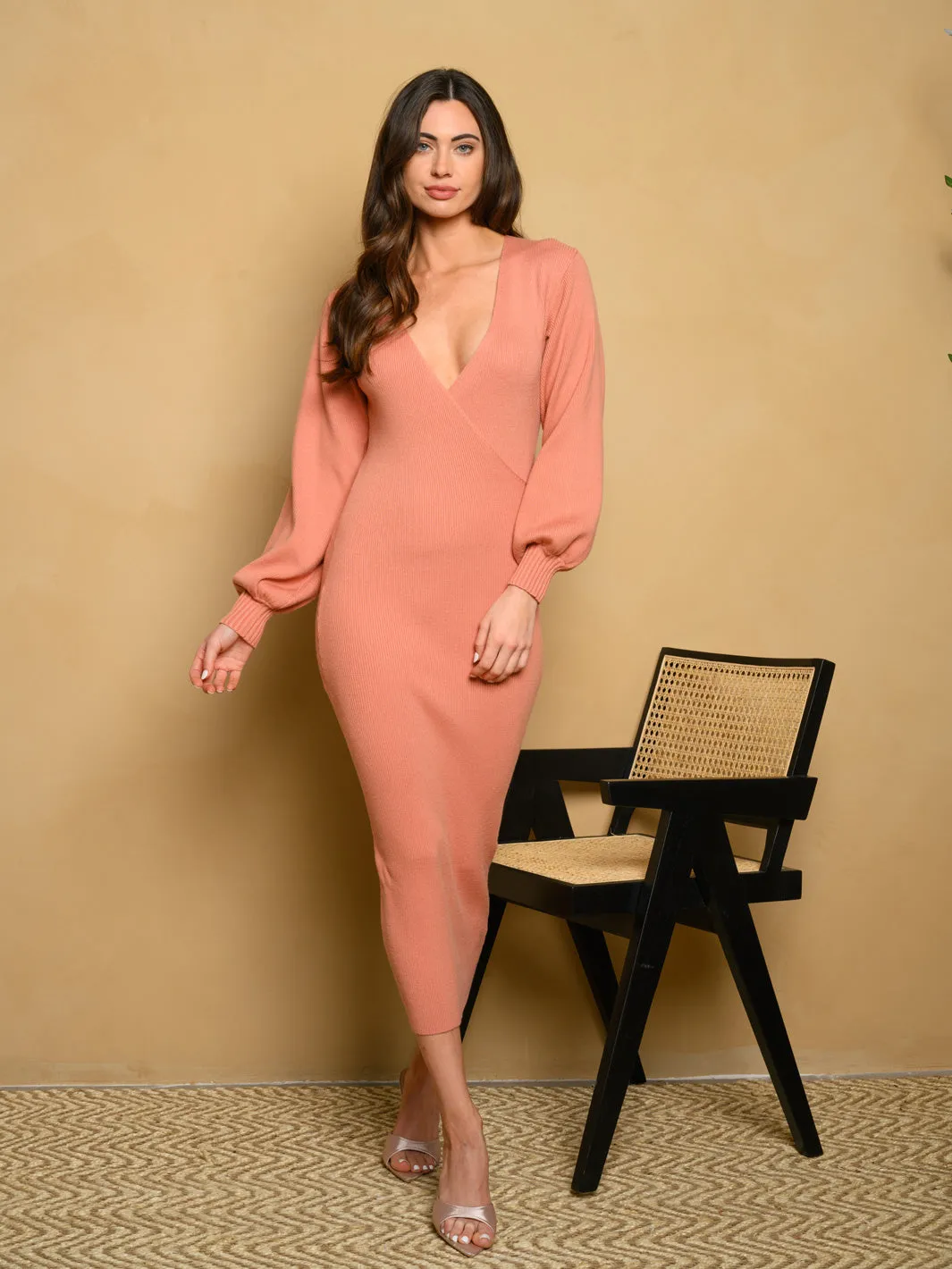 WOMEN'S LONG SLEEVE V-NECK BODYCON MIDI DRESS