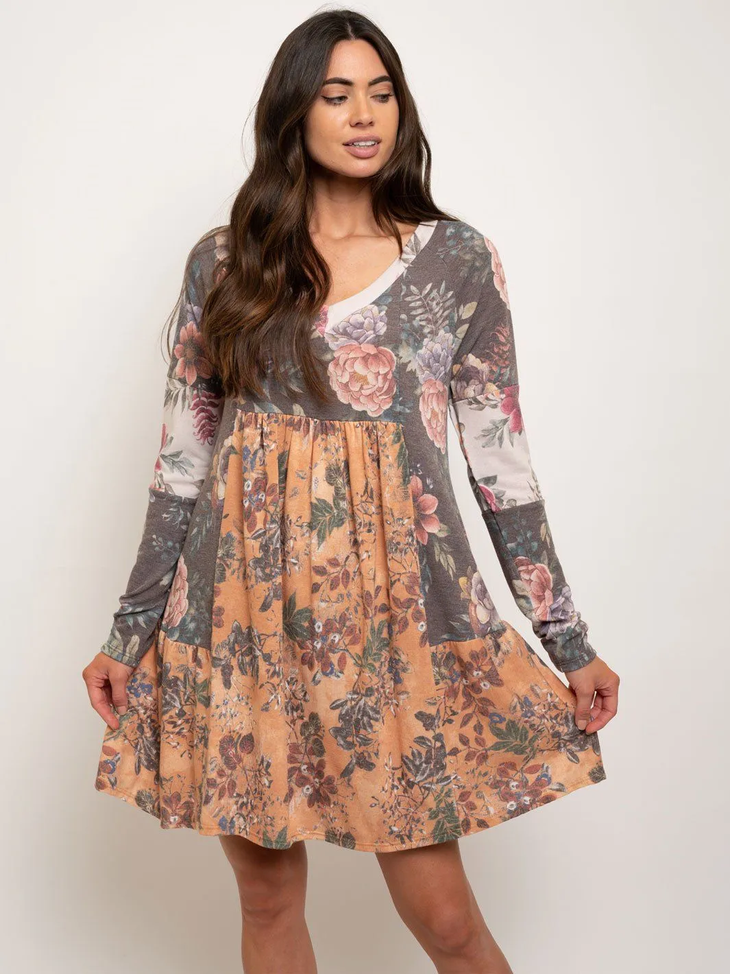 WOMEN'S LONG SLEEVE V-NECK FLORAL MINI DRESS