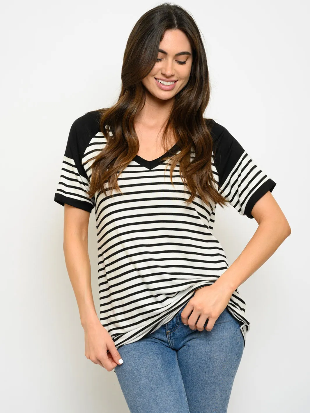 WOMEN'S SHORT SLEEVE V-NECK STRIPES TOP