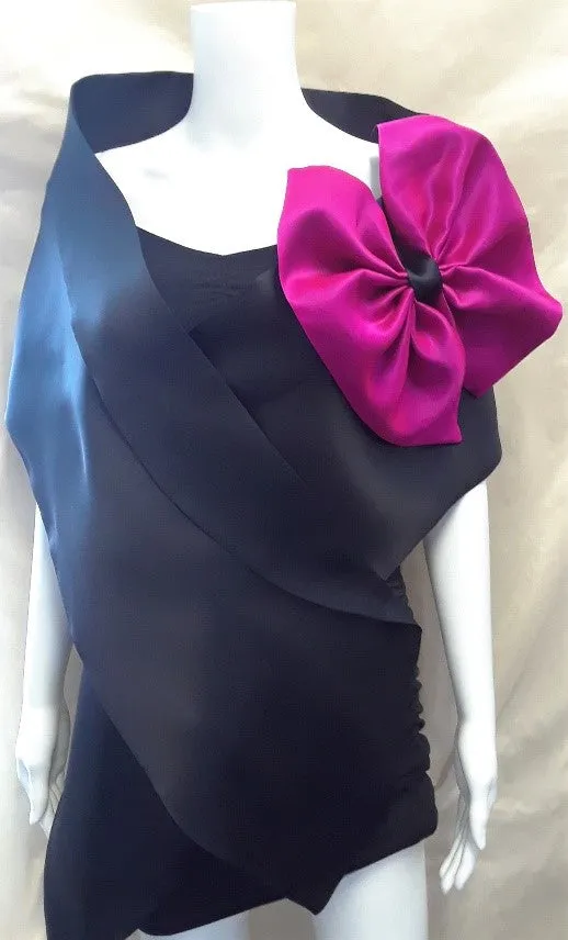 Wrap with Bow and Folded Collar