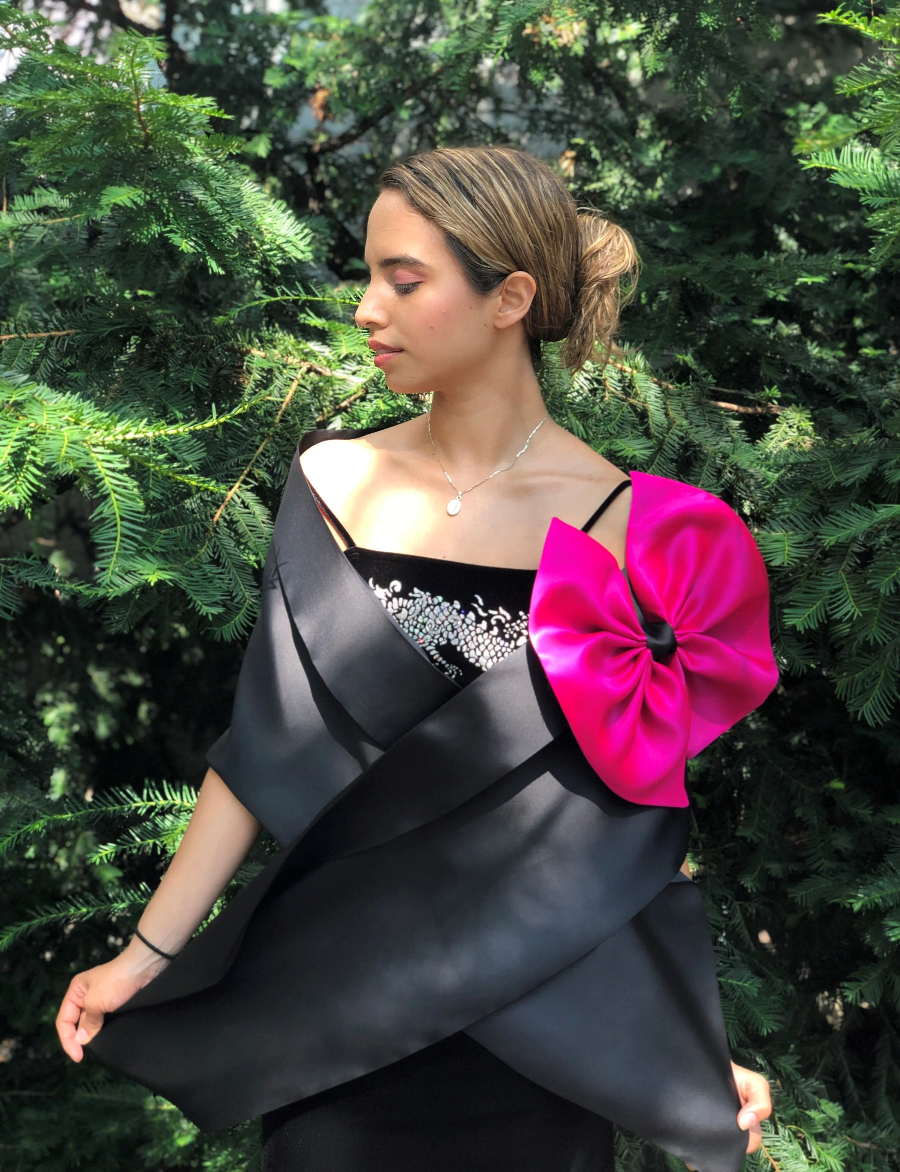 Wrap with Bow and Folded Collar