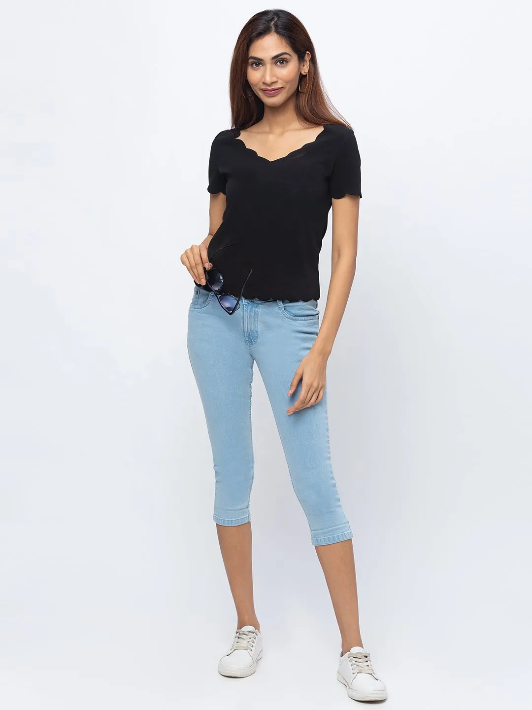ZOLA Ice Blue Pencil Fit Culottes Length Denim Capris For Women